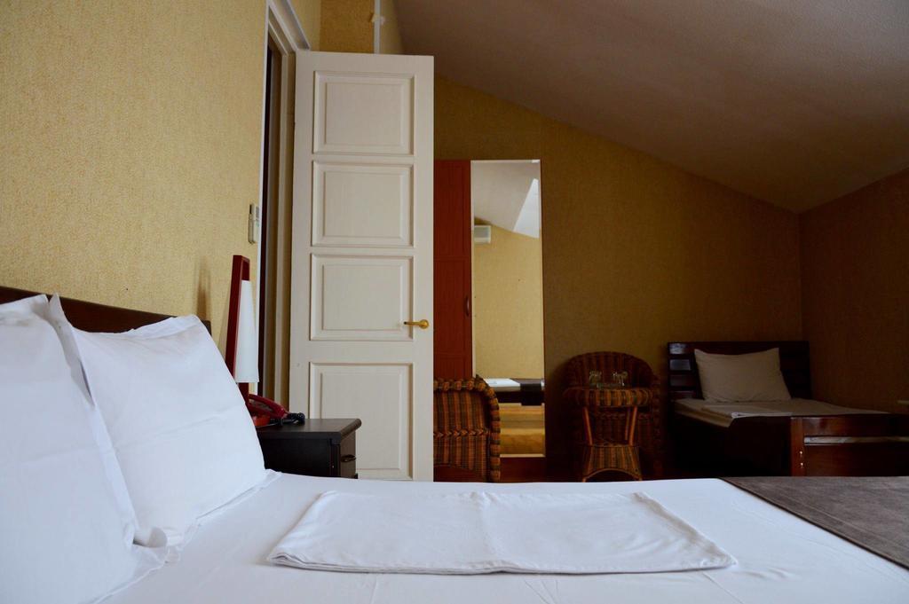Argo Palace Tbilisi Kamer foto