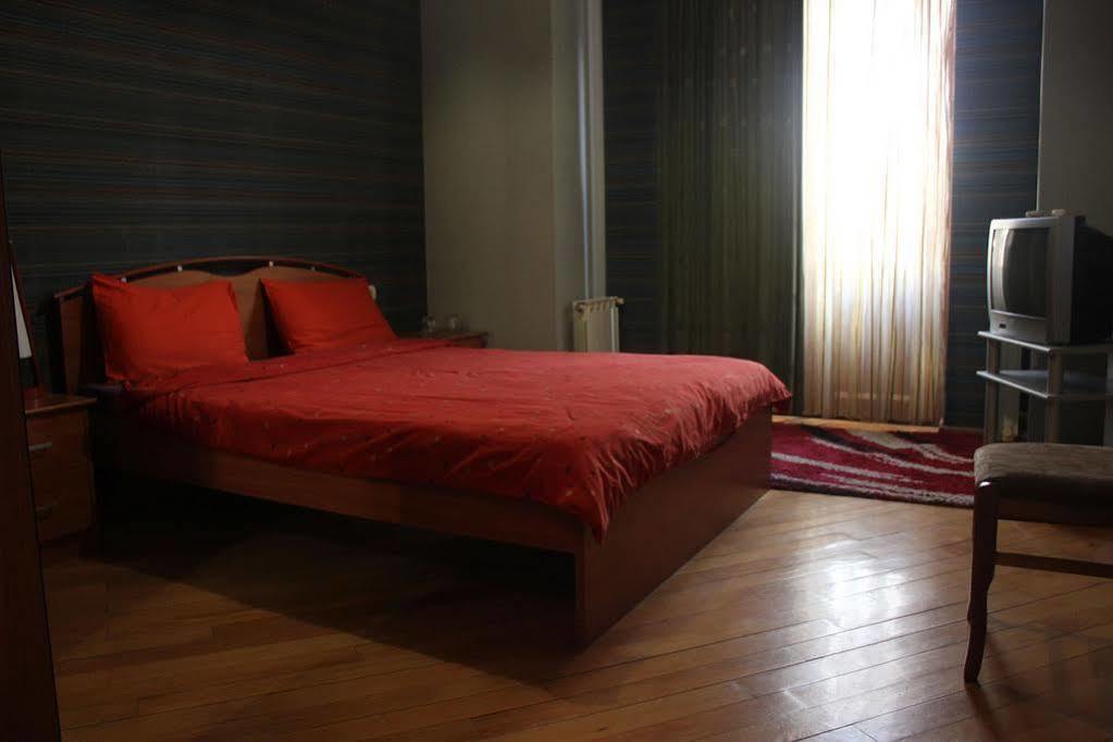 Argo Palace Tbilisi Buitenkant foto